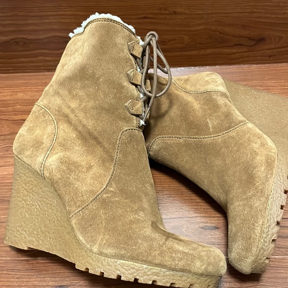 Michael Kors Wedge Boots - Picture 2 of 6